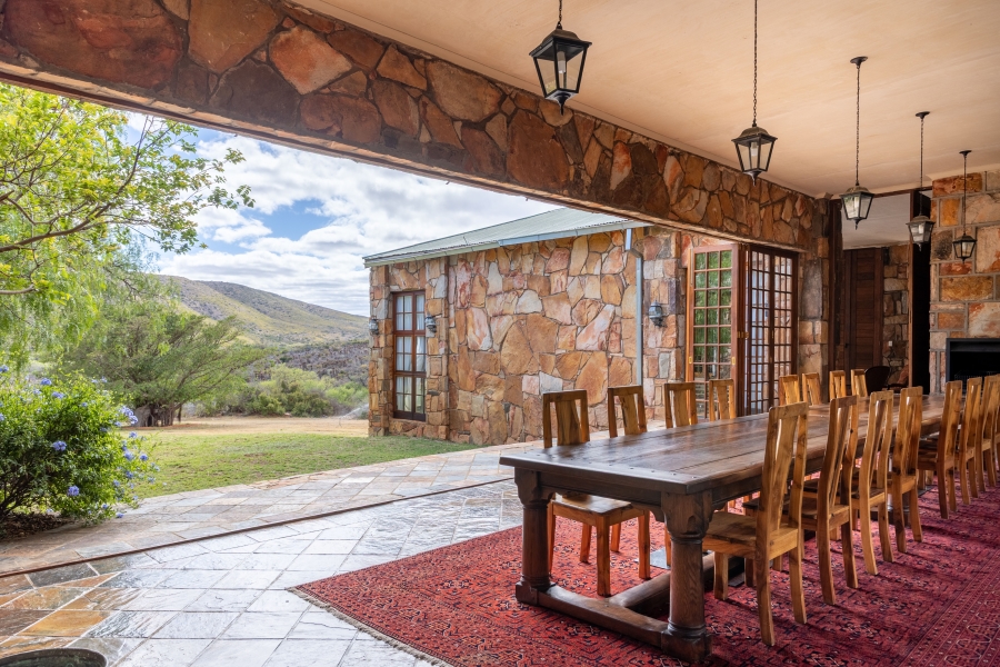 5 Bedroom Property for Sale in Uitenhage Rural Eastern Cape